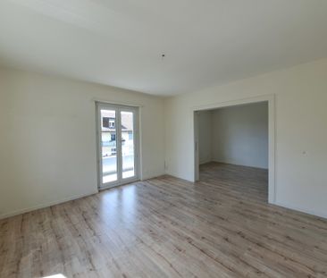 ZENTRALE WOHNUNG ZU VERMIETEN - ERSTE MONATSMIETE MIETZINSFREI - Foto 2