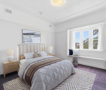 SPACIOUS TOP FLOOR LIVING WITH WATER VIEWS - Photo 5