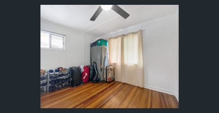 4-Bedroom Home with Garage & Patio - Photo 5