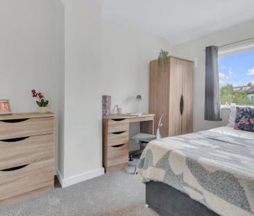 90 CHAPEL LANE Leeds - LS6 3BW - Photo 1