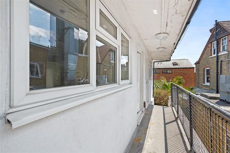 Gleneldon Road, Streatham, SW16, London - Photo 2