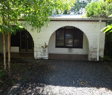 Affordable Ground Level Unit in a quiet block of 3! - Photo 6
