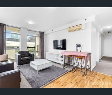 FULLY FURNISHED, SPA BATH, POOL, GYM... EVERYTHING YOU NEED! - Photo 1