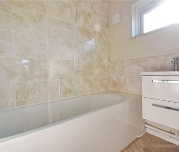 2 bedroom end of terrace house to rent - Photo 6