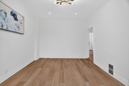 For Lease - 7 Ellsworth Avenue Unit# 2nd Floor, Toronto, Ontario - Photo 2