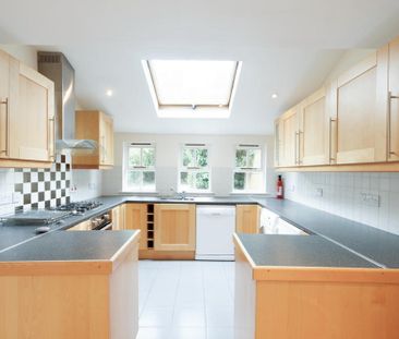 5 Bed Semi-Detached House, Dalmore Road, SE21 - Photo 3