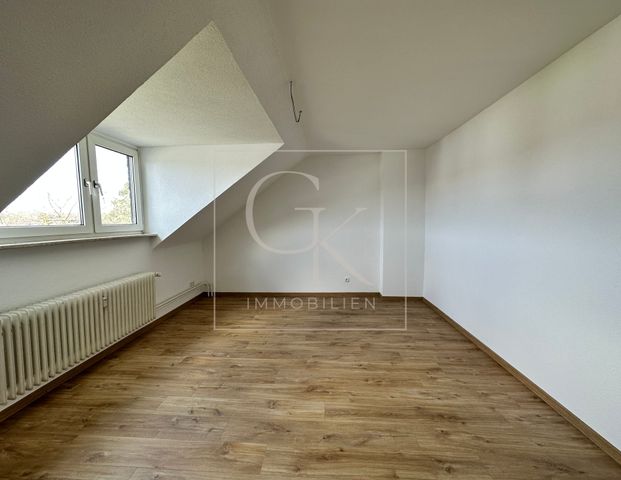 Frisch Modernisierte 3-Zimmer Dachgeschosswohnung - Photo 1