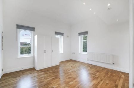 3 bedroom apartment to rent - Photo 2
