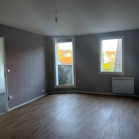 Location Appartement Studio 34 m² La Châtre - Photo 1