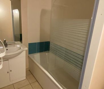 Location Appartement 2 pièces 36m² SAUMUR 49400 - Photo 5