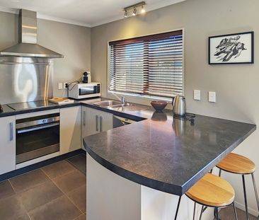 Riverstone Terraces Family Home - Photo 5
