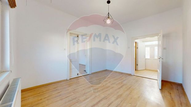 Închiriere casă cu 500 mp curte – ideală pentru familie - Fotografie 1