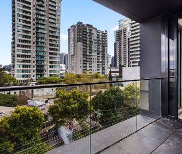 Lifestyle Living at International Melbourne - Photo 3