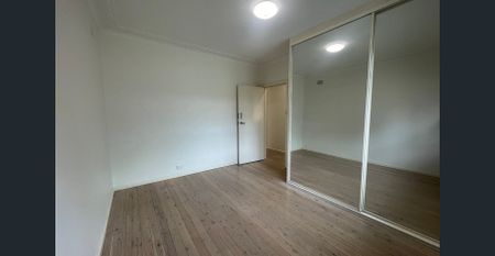 Charming family home in Penrith - Photo 3