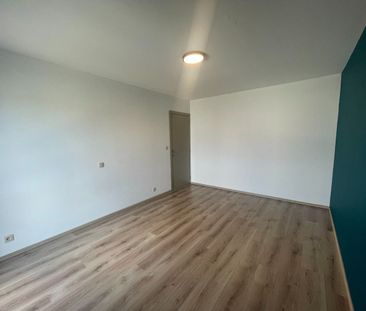 Appartement met terras en garage in het centrum van Moerbeke - Photo 3