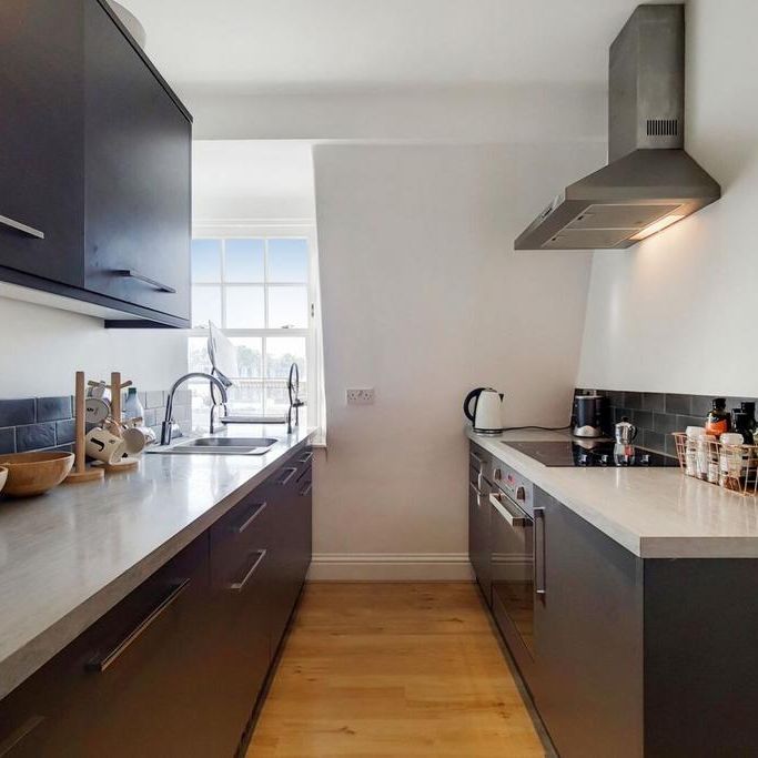1 bedroom flat to rent - Photo 1