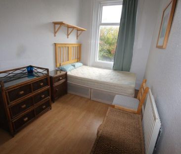 2 bedroom property to rent - Photo 1