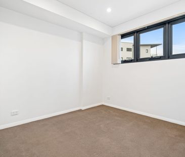 One bedroom unit in heart of Greenacre - Photo 1