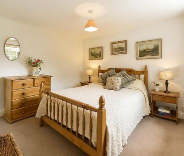 3 bedroom detached house to rent - Photo 4