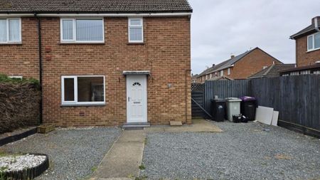 Allen Road, Coningsby - Photo 2