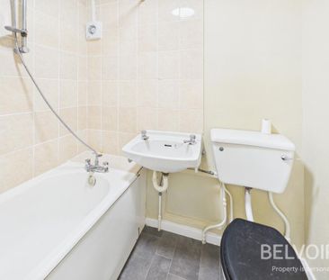 2 bedroom maisonette to rent - Photo 4