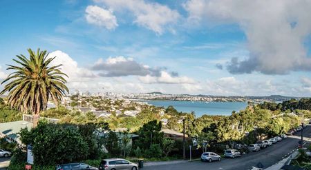 Chic 2BR Apt with Stunning Views - Photo 4