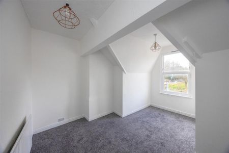 4 bedroom terraced house to rent - Photo 2