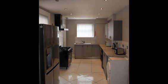 Room in a Shared House, Park Mount, LS12 - Photo 3