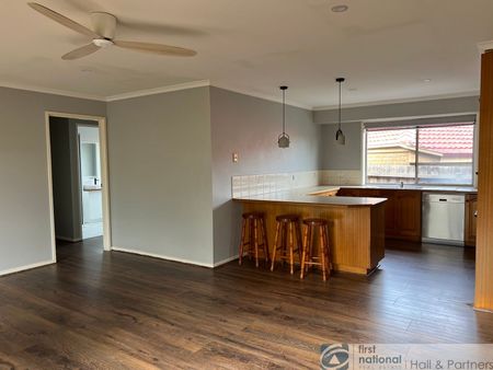 3 Dalbury Place, Narre Warren - Photo 5