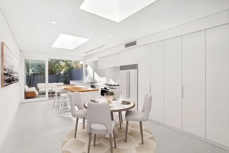 Luxury Home In City Fringe Locale - Photo 5