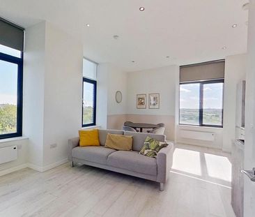 2 bedroom flat to rent - Photo 2