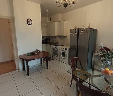 XI. Bel appartement de 3 pièces avec balcon et à côté du lac à Genève - Foto 5