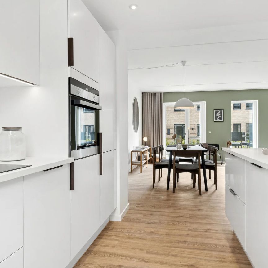 Indbydende rækkehus med moderne indretning i Gistrup - Foto 1