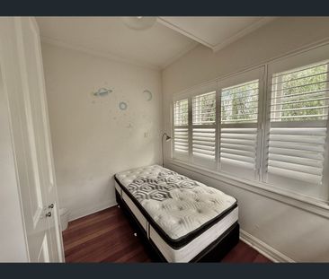 1/468 Glenferrie Road, Hawthorn, Vic 3122 - Photo 2