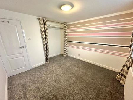 2 bedroom detached bungalow to rent - Photo 3