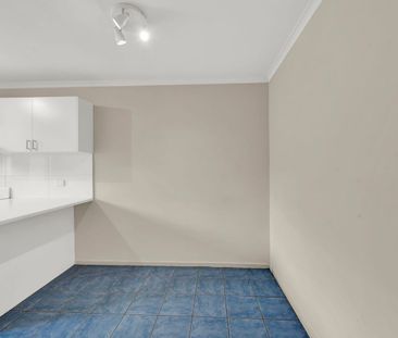 Neat and well-maintained two-bedroom unit - Photo 5