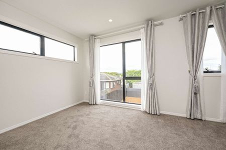 3 x High-Spec New Build Homes In The Heart of Mangere! - Photo 4