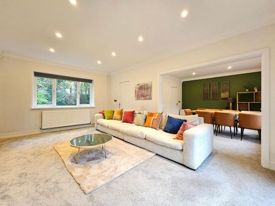 4 bedroom detached house to rent - Photo 1