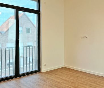 Baesweiler: Komfortable Wohnung mit zwei Zimmern, Wellnessbad, Balkon und Aufzug! - Photo 5