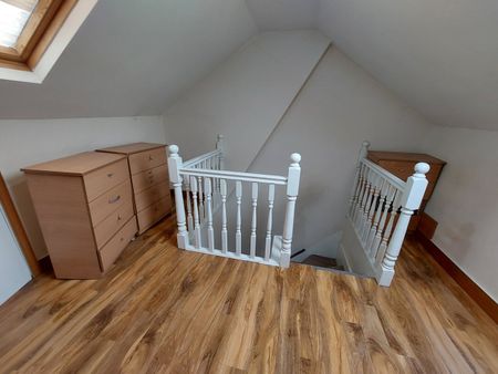 2 Bed Flat, Bedford Road, IG1 - Photo 3