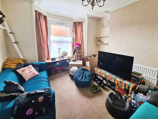 4 bedroom terraced house to rent - Photo 1