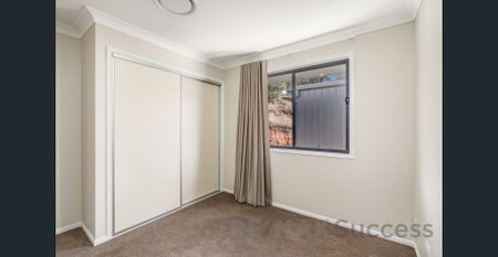 A Peaceful Country-Style Setting with Contemporary Family Appeal. - Photo 3