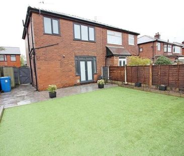 Eastham Avenue, BL9 - Photo 4