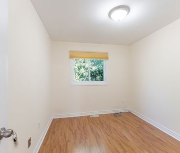 For Lease - 2825 Gananoque Drive Unit# 40, Mississauga, Ontario - Photo 2