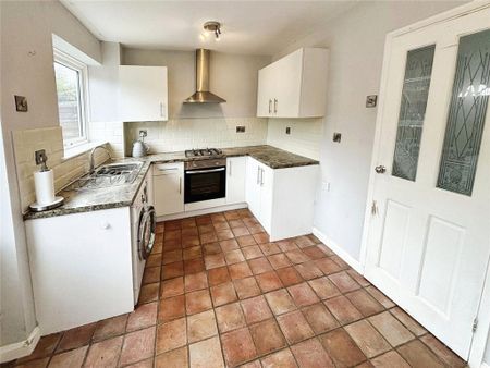 3 bedroom terraced house to rent - Photo 5