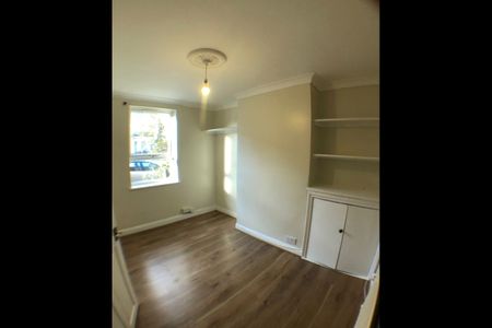 2 Bed Terraced House, Norwood Road, RG1 - Photo 4