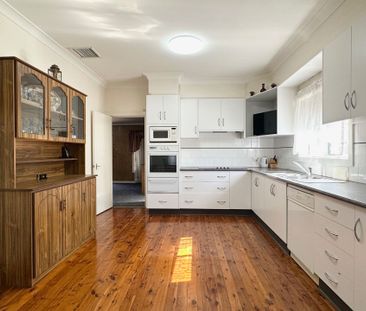 2 BEDROOM HOME IN CENTRAL LOCATION - Photo 6