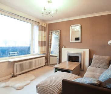 2 Bed Flat, Palmeira Avenue, BN3 - Photo 2