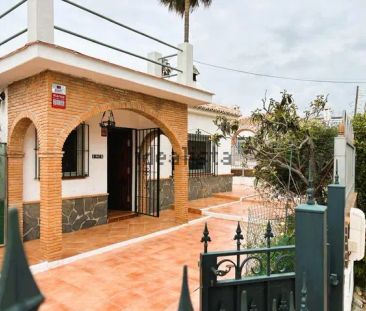 Alquiler de casa o chalet independiente en Calle Jaramar del Chapar... - Photo 4