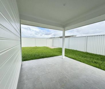 Cozy and comfortable, brand new unit! - Photo 3